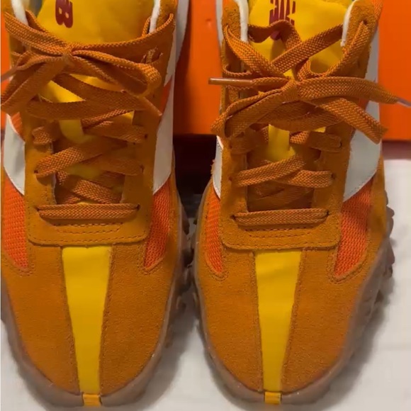 New Balance Cream and Orange Sneakers - Picture 2 of 4